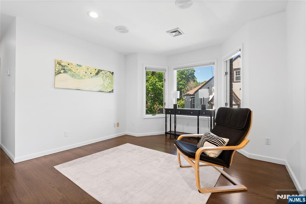 30 Creston Avenue