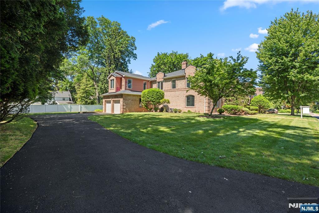 30 Creston Avenue