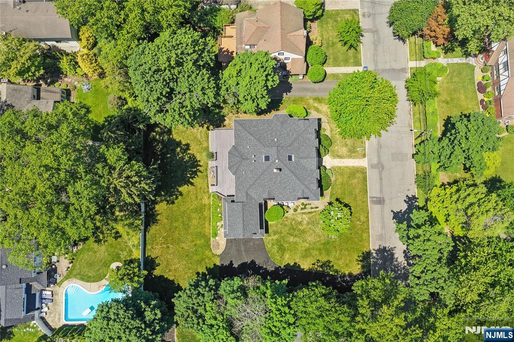 30 Creston Avenue
