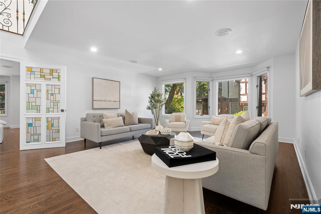 30 Creston Avenue