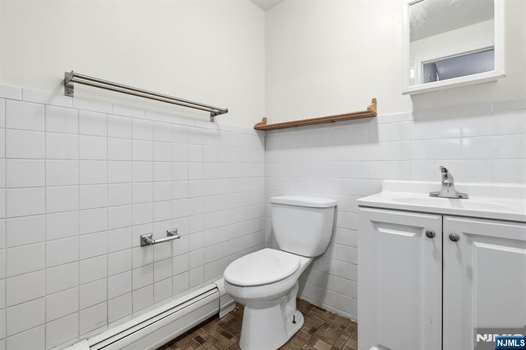 2477 6th Street 1st Floor