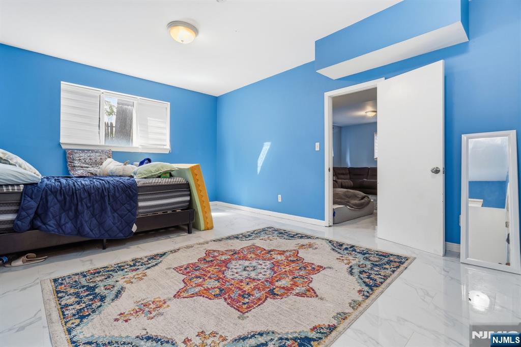 2477 6th Street 1st Floor