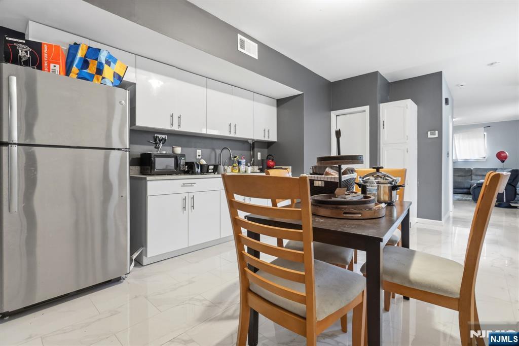 2477 6th Street 1st Floor
