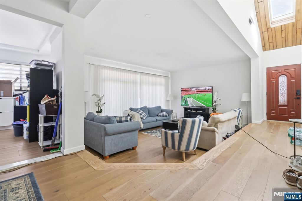 2477 6th Street 1st Floor