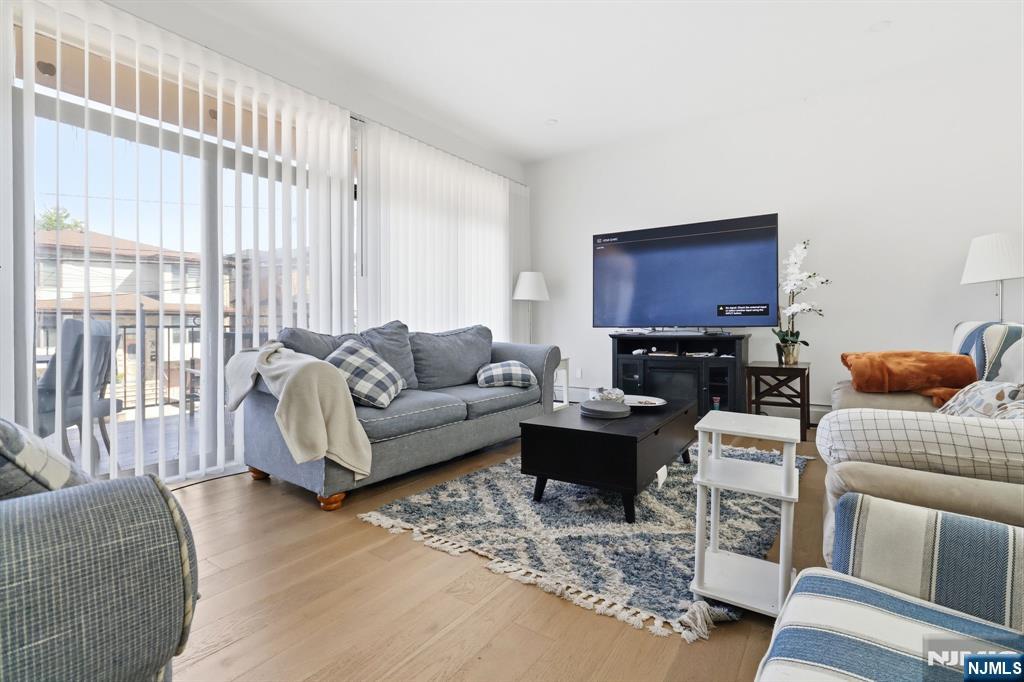 2477 6th Street 1st Floor