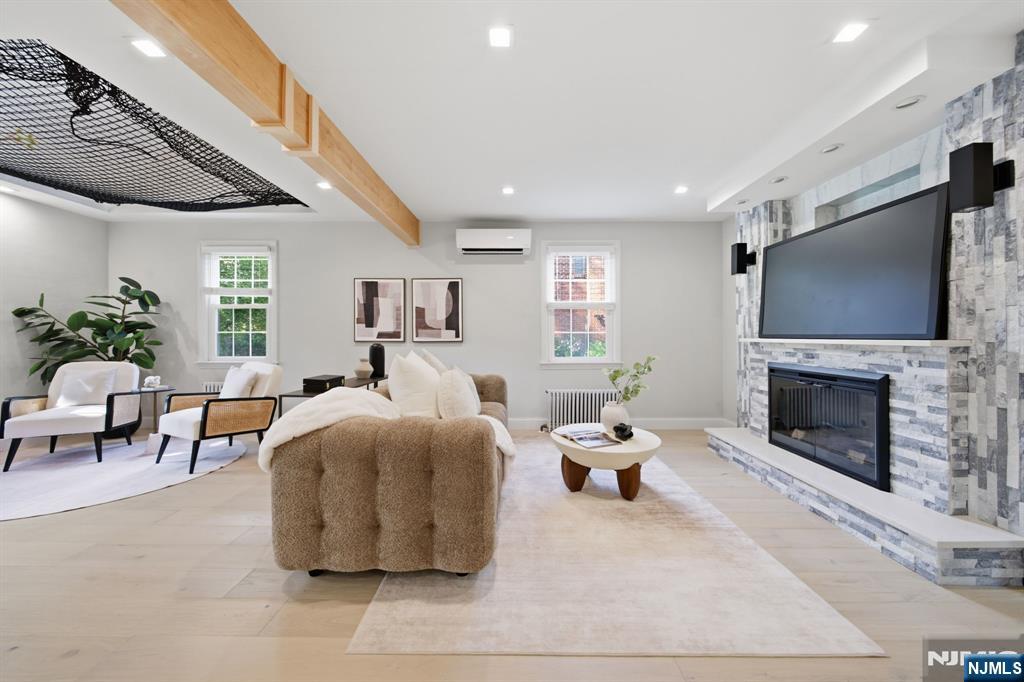40 Dean Drive