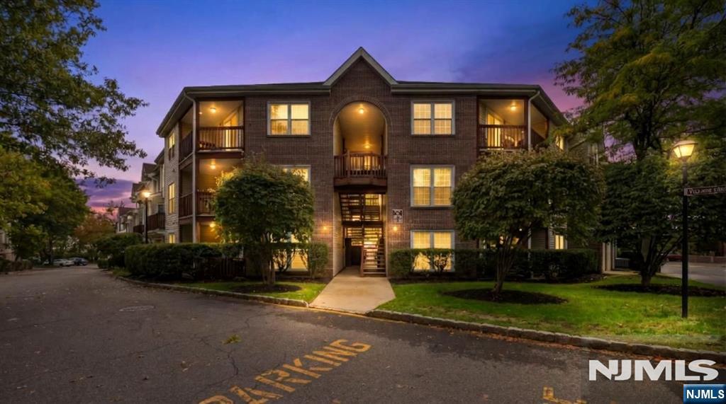 271 Village Circle Drive