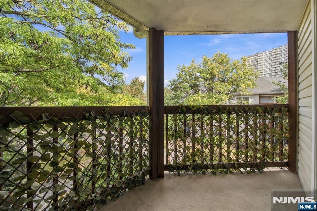 271 Village Circle Drive