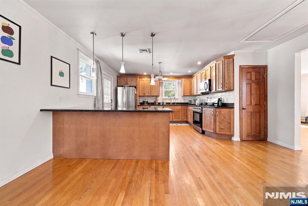 225 Walnut Street