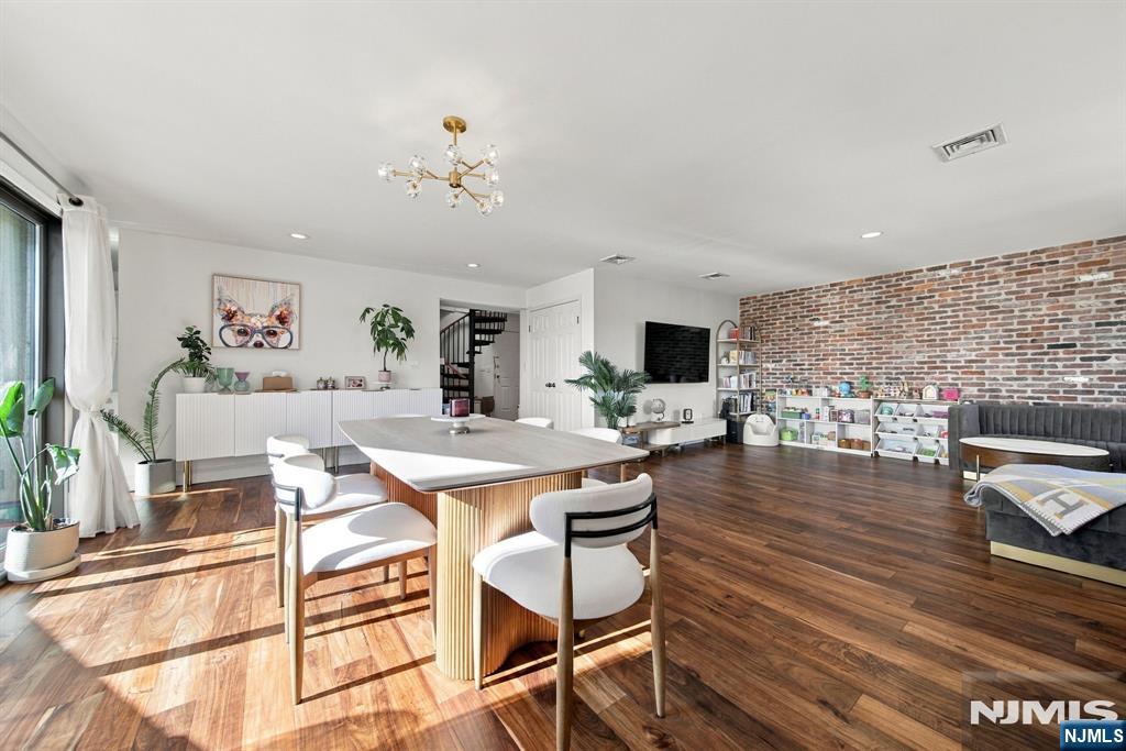 610 Anderson Avenue 3D