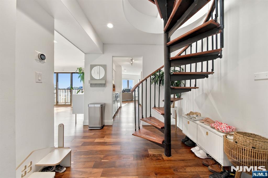 610 Anderson Avenue 3D