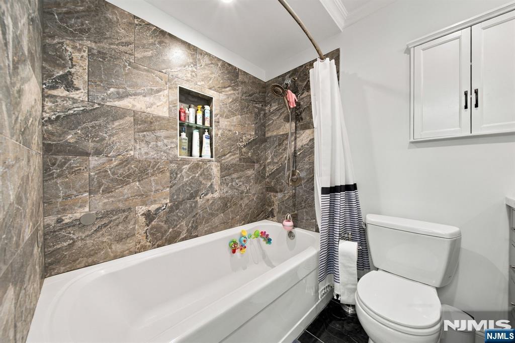 610 Anderson Avenue 3D
