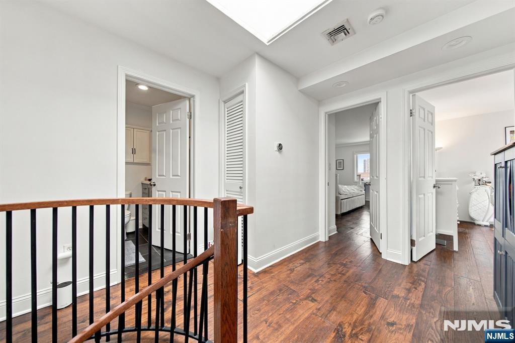 610 Anderson Avenue 3D