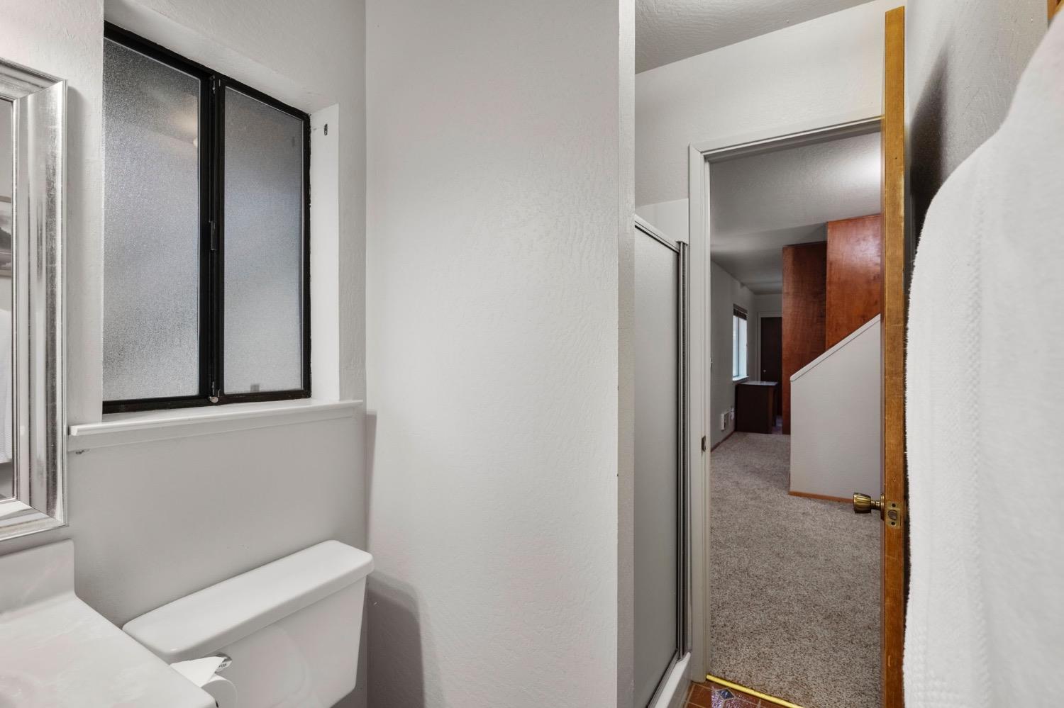 1300 Shoshone Drive