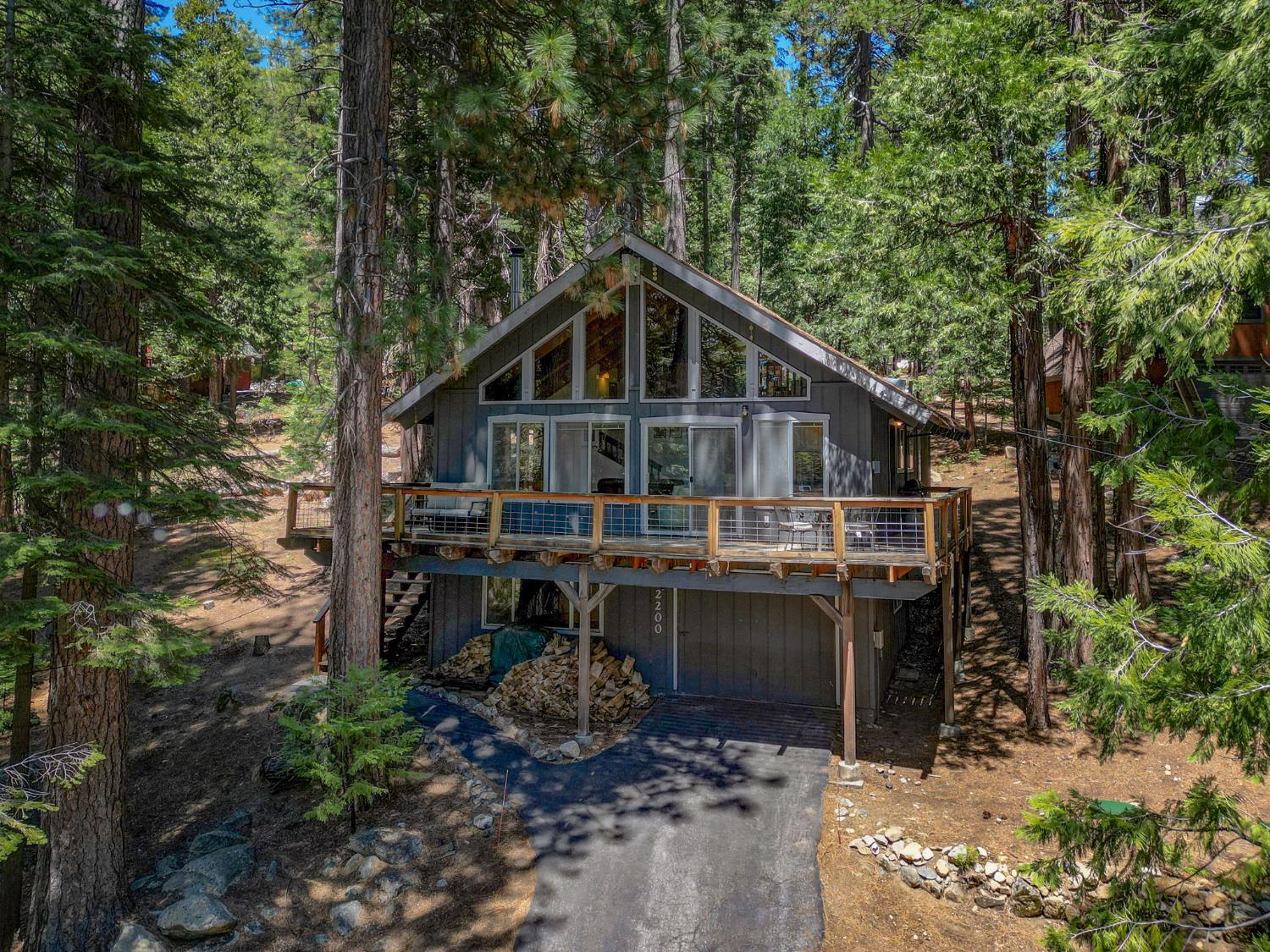 2200 Yana Lane