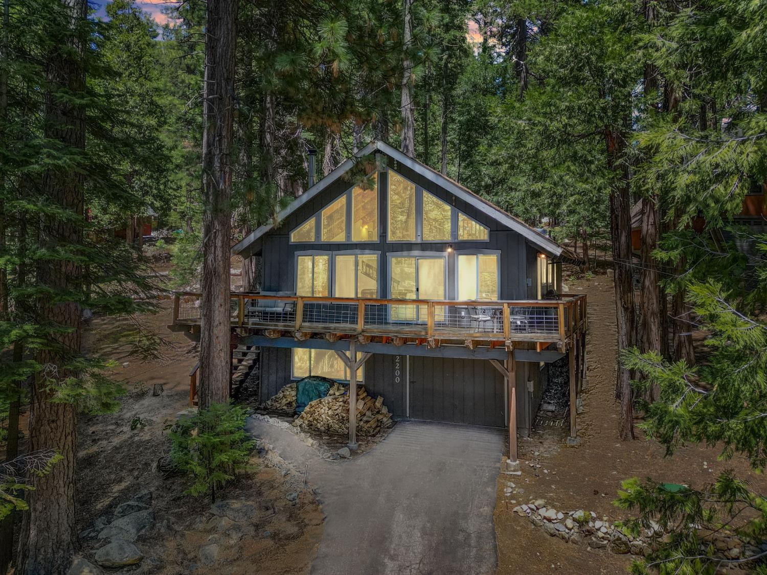 2200 Yana Lane
