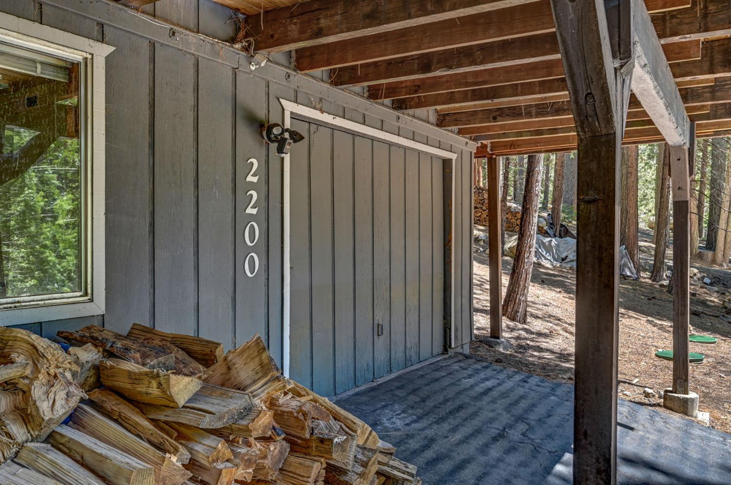 2200 Yana Lane