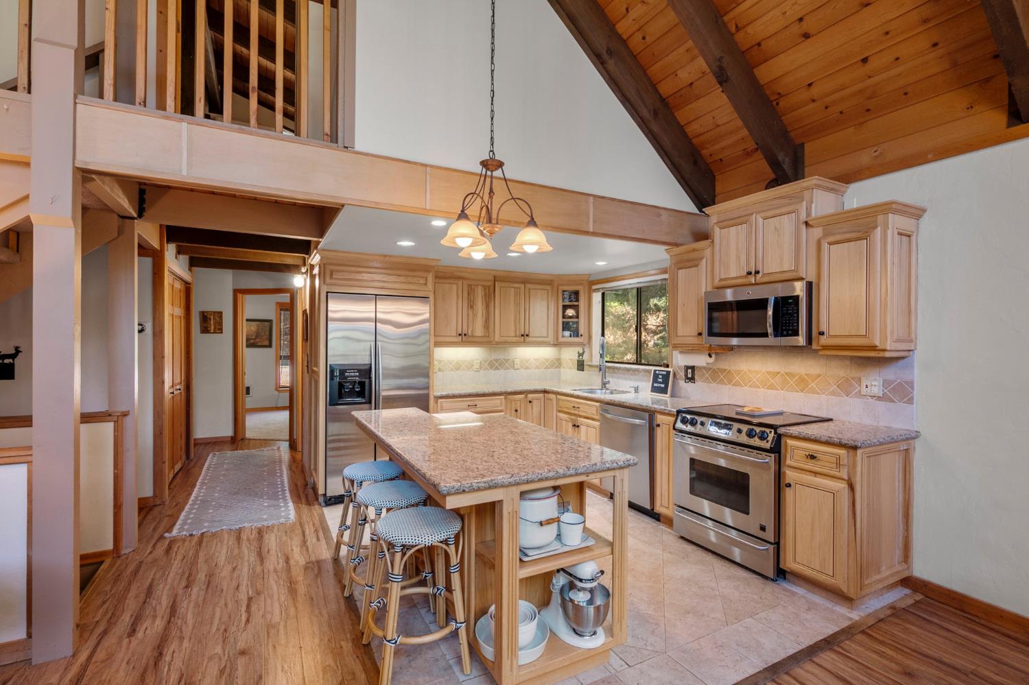 1995 South Sierra View