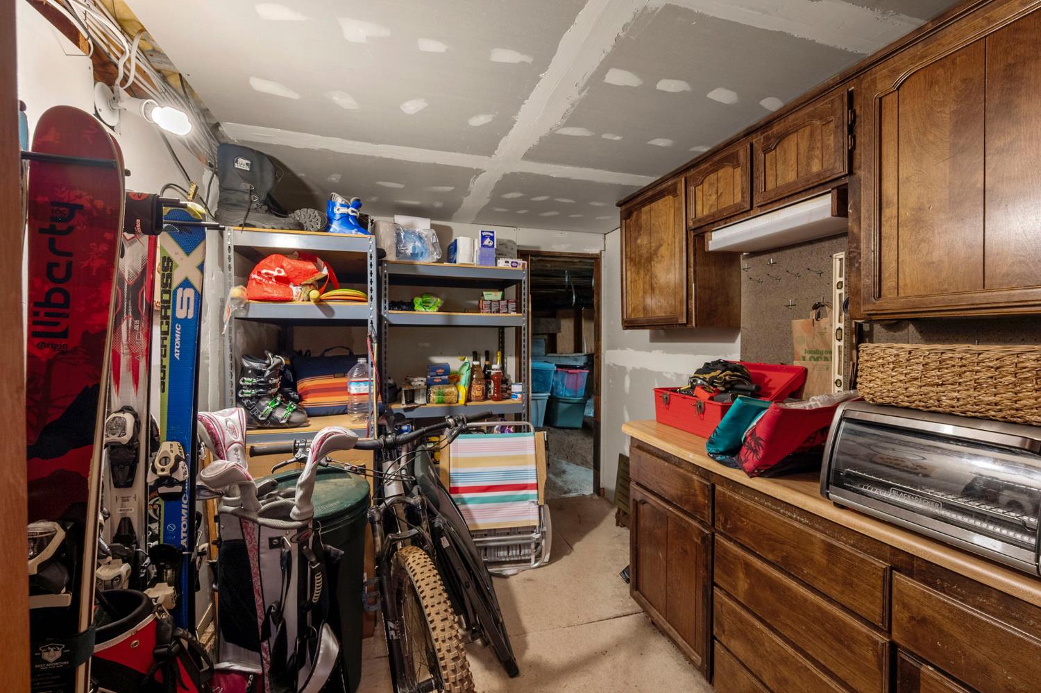 1995 South Sierra View