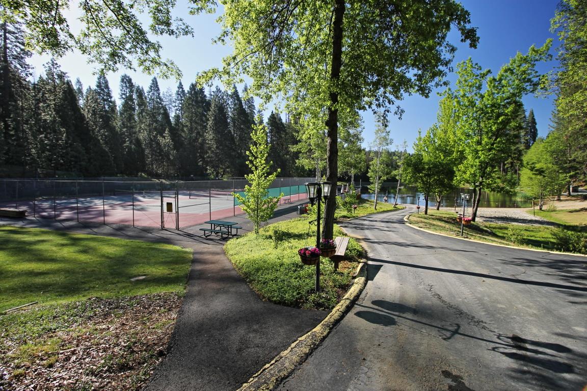 1995 South Sierra View