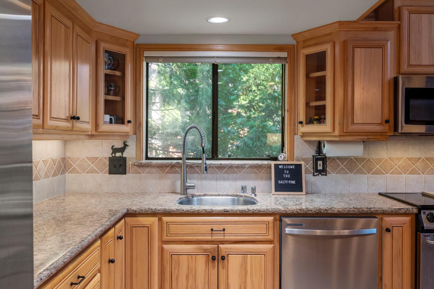 1995 South Sierra View