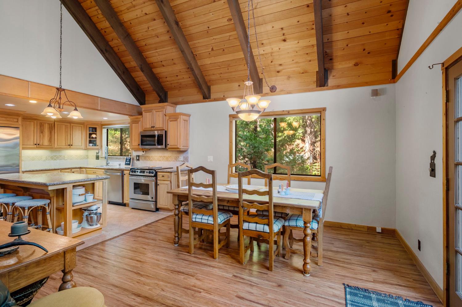 1995 South Sierra View