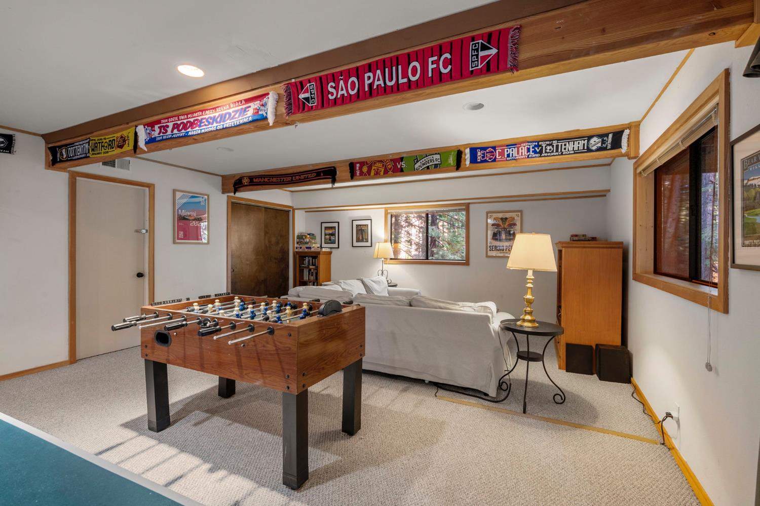 1995 South Sierra View