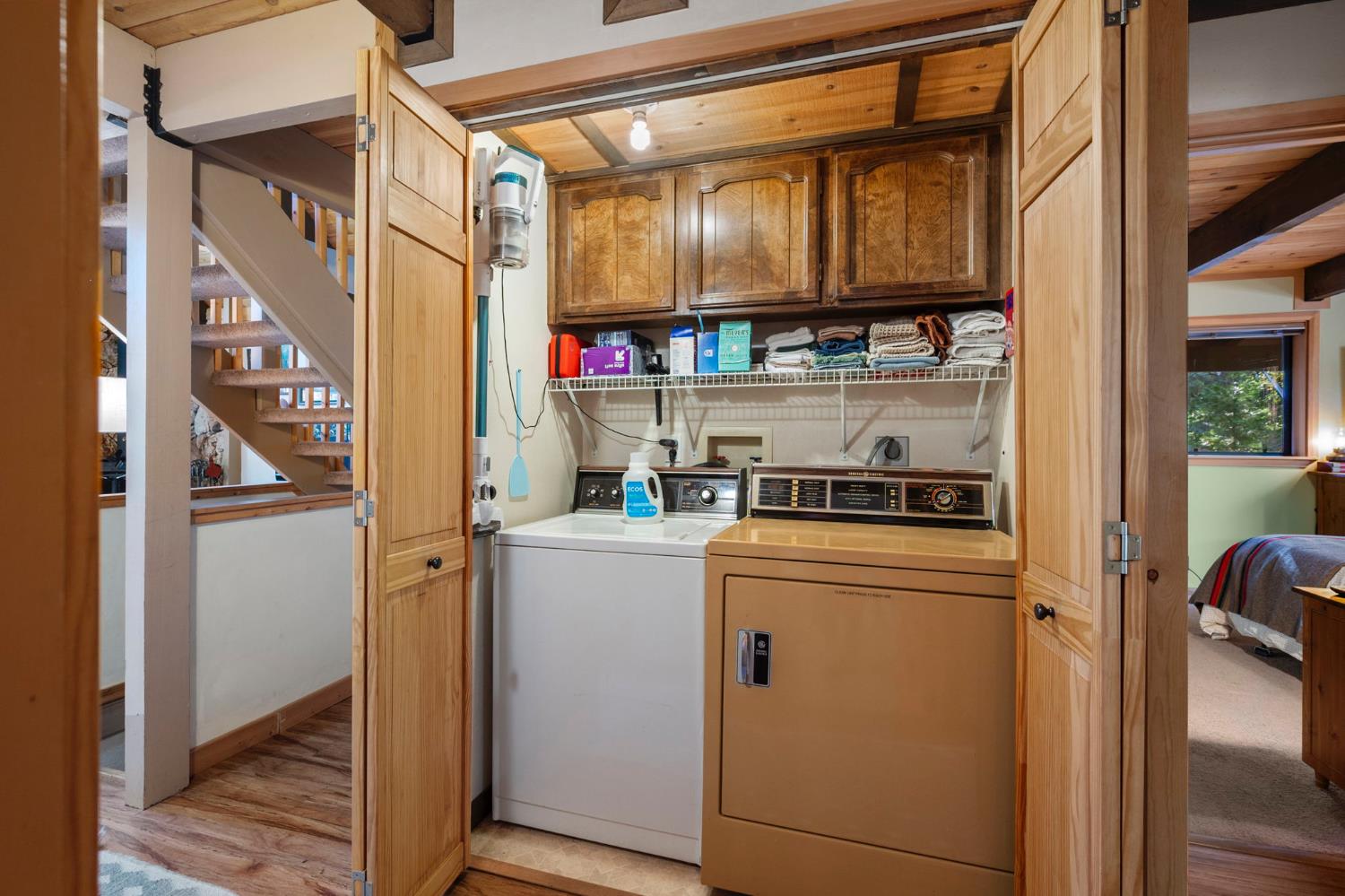 1995 South Sierra View