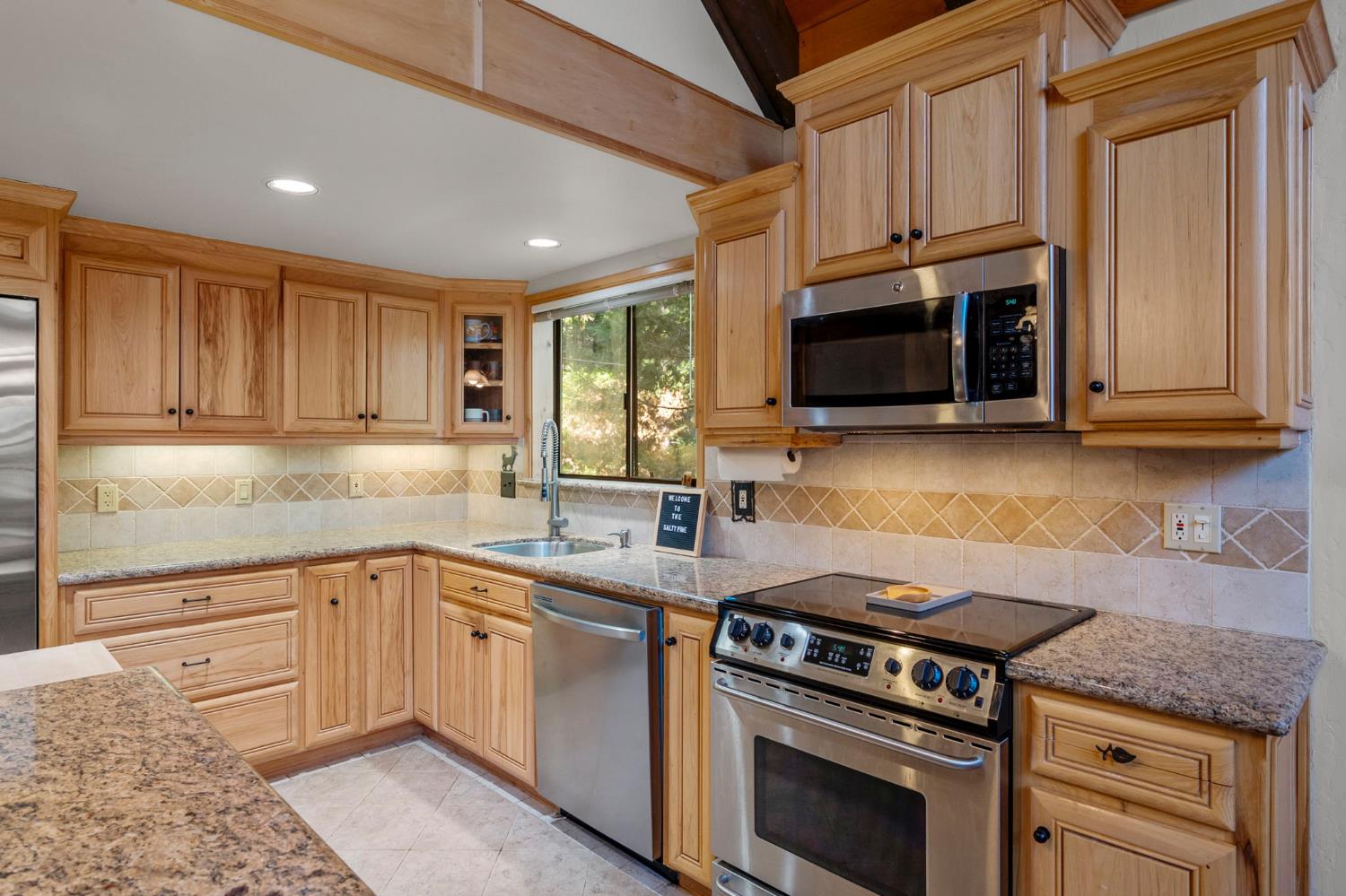 1995 South Sierra View