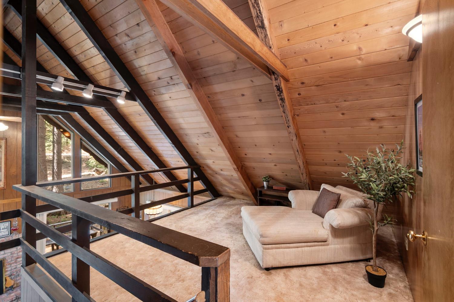 3737 Lakemont Drive