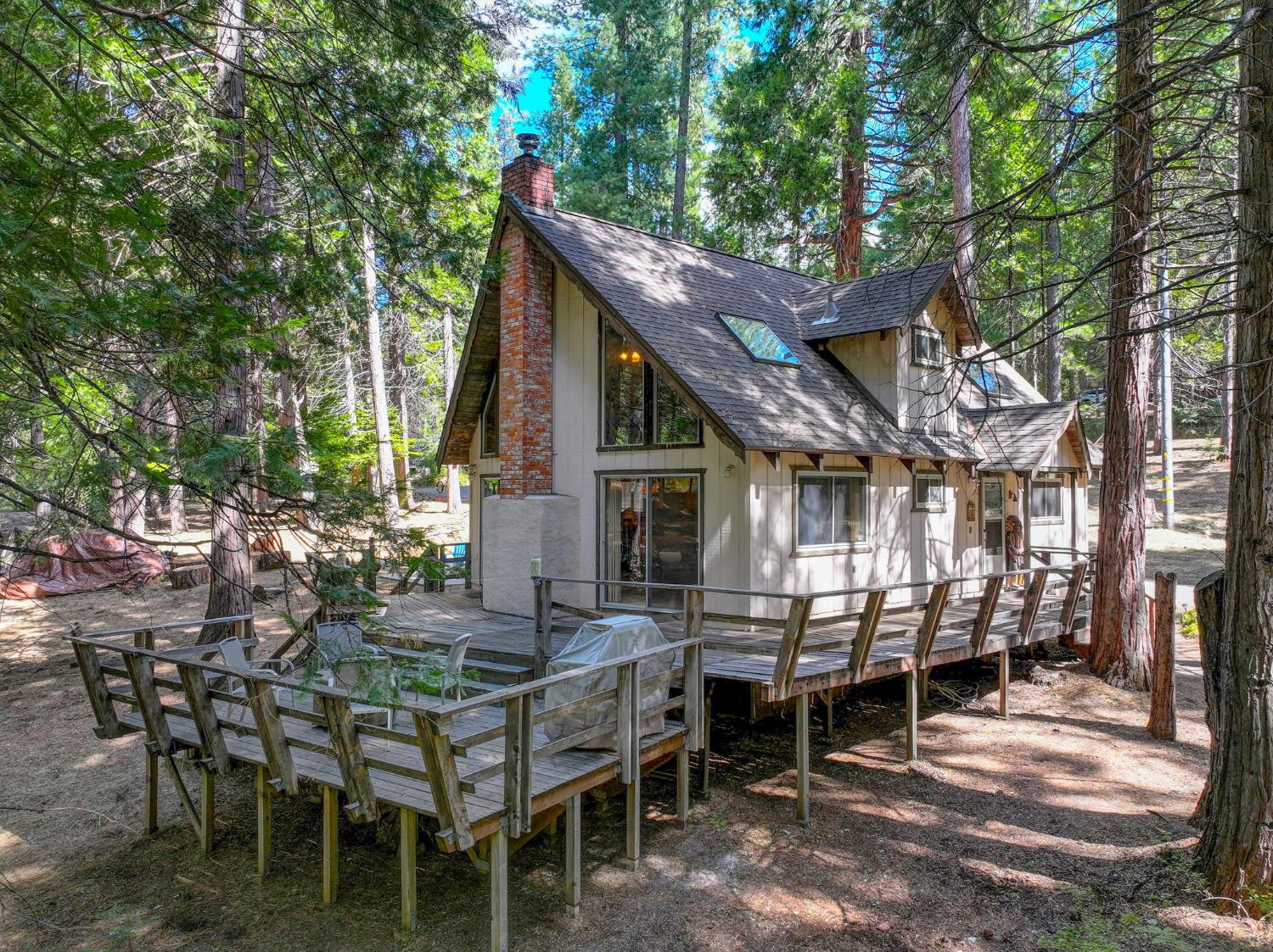 3737 Lakemont Drive