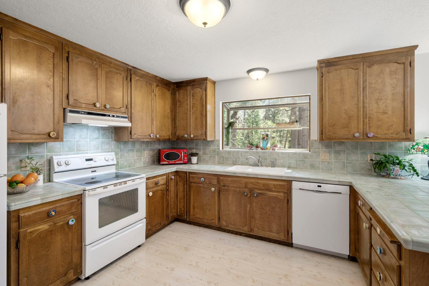 2254 Country Club Drive