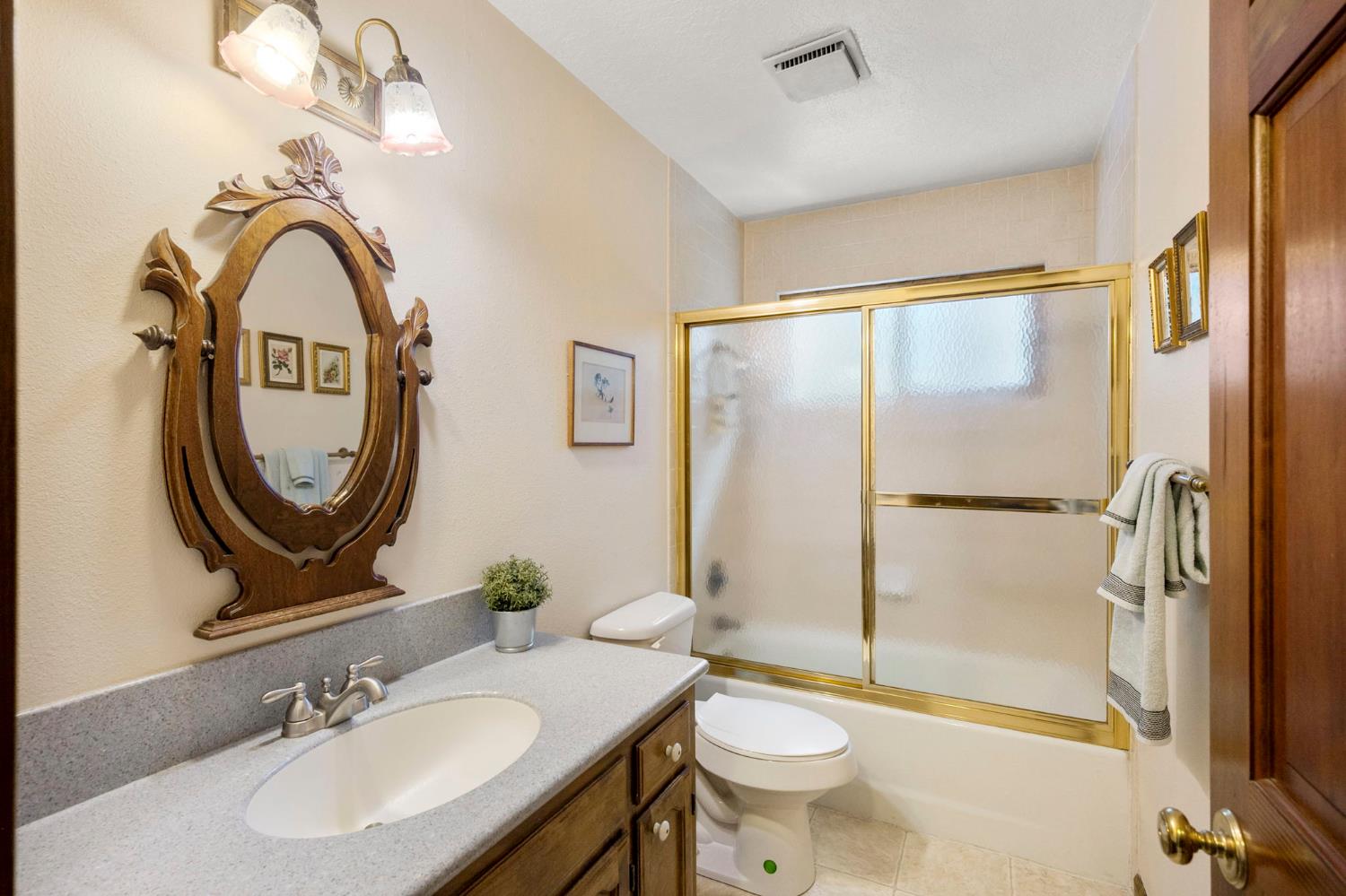 2254 Country Club Drive