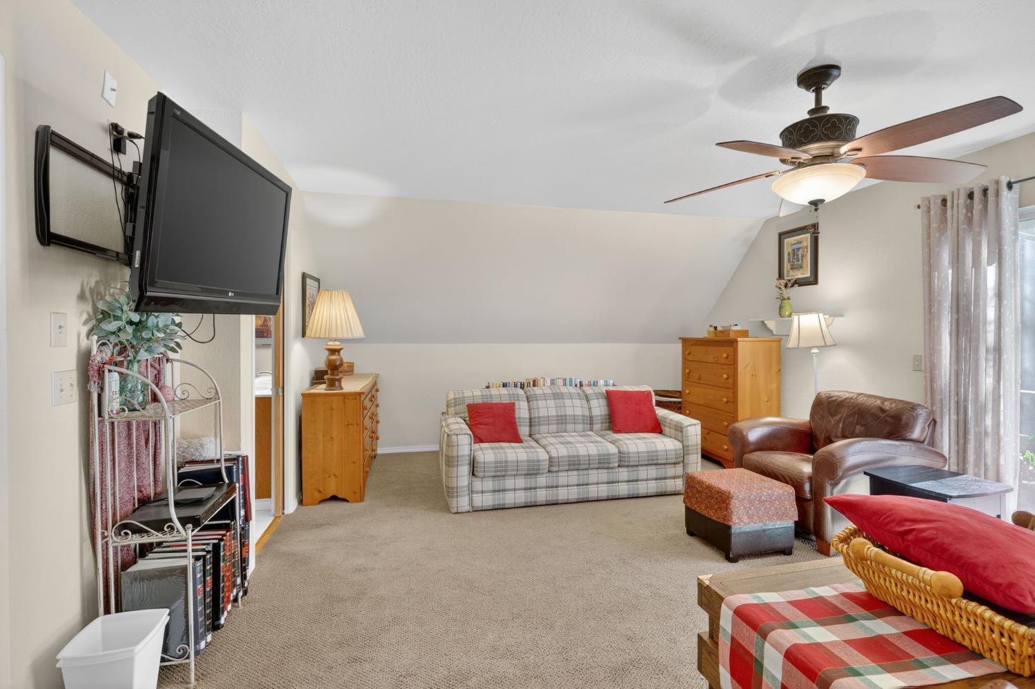 2216 Castlewood Lane