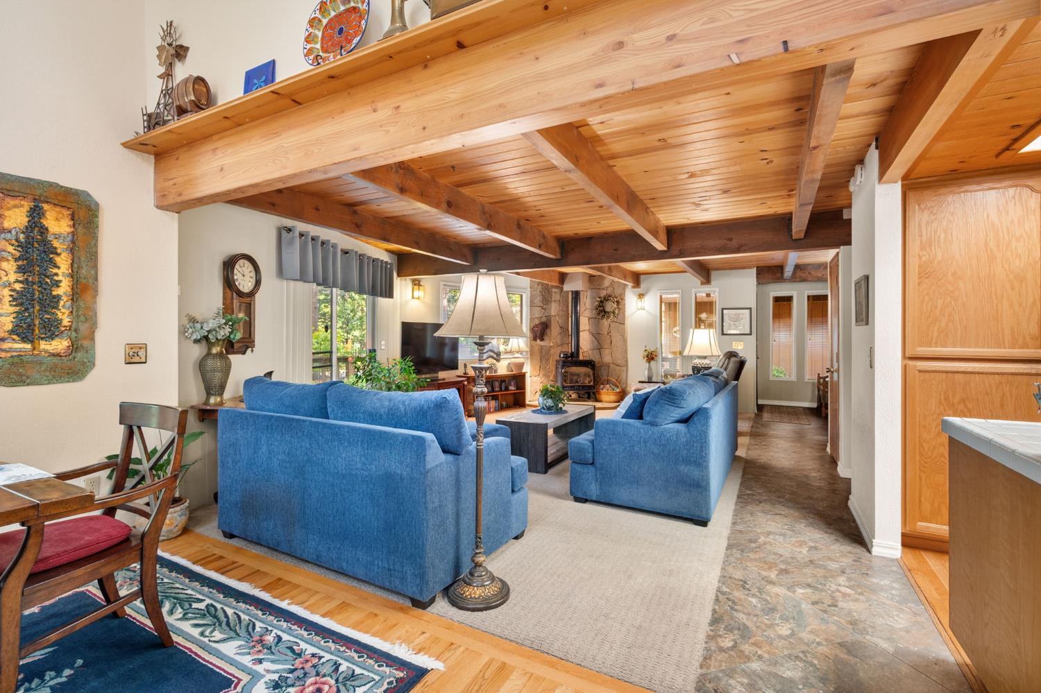 2216 Castlewood Lane