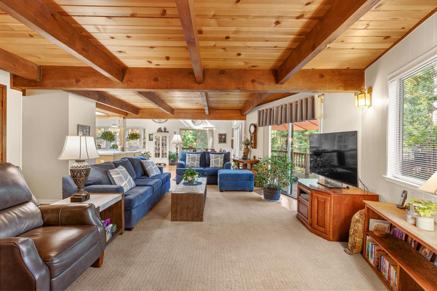 2216 Castlewood Lane