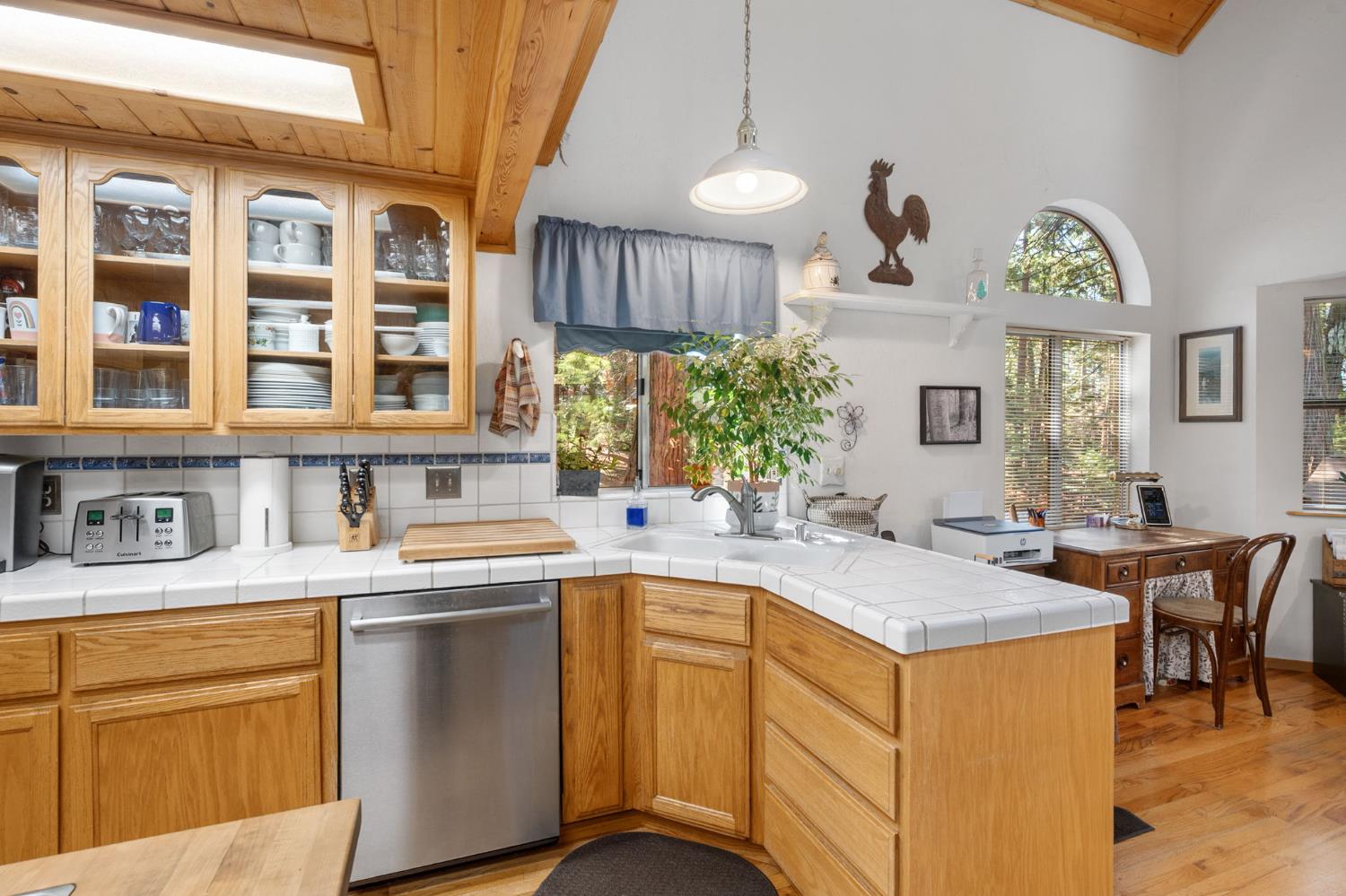 2216 Castlewood Lane