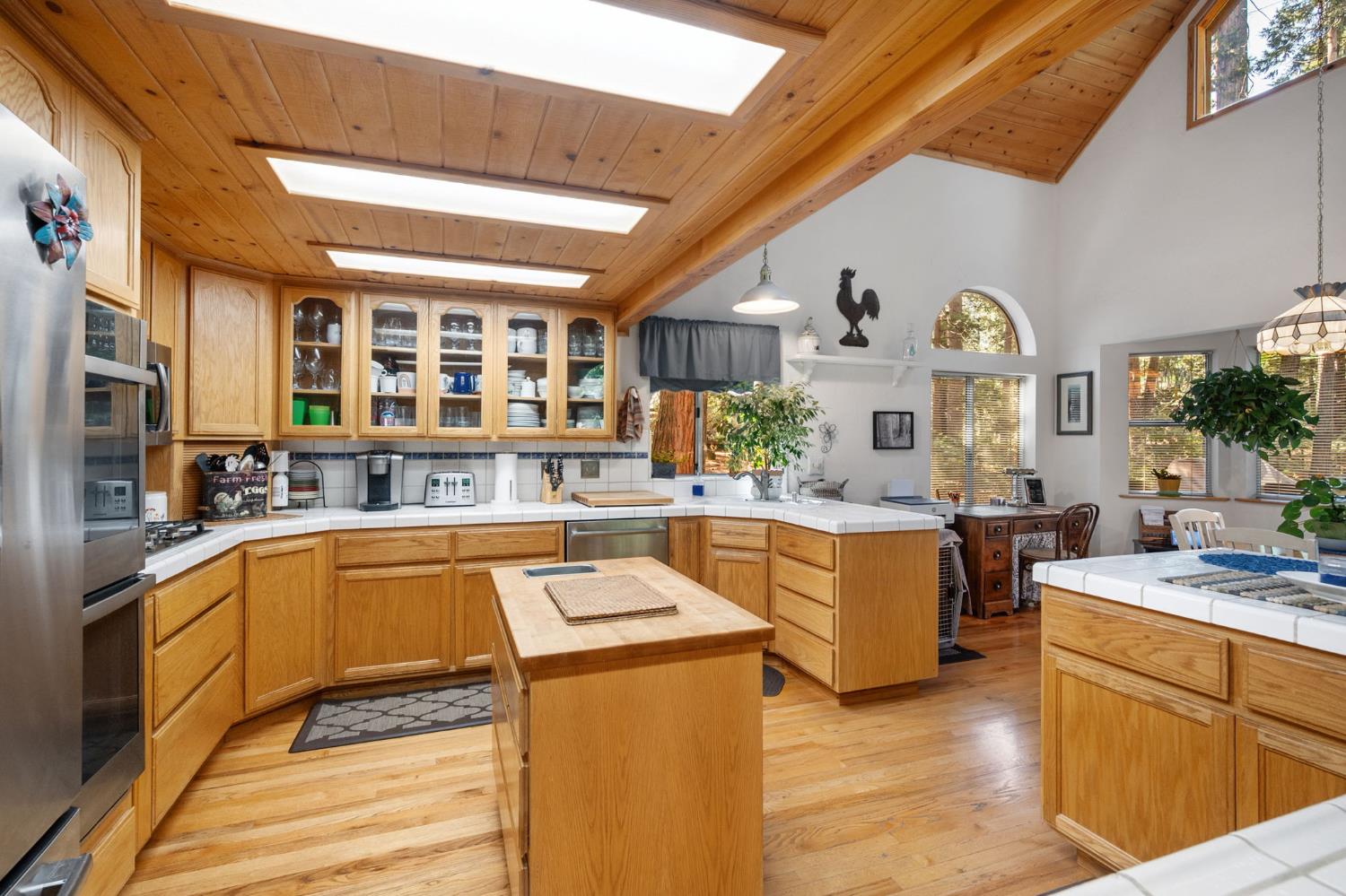 2216 Castlewood Lane