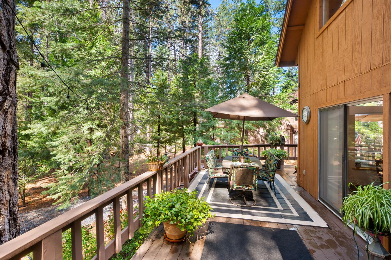 2216 Castlewood Lane