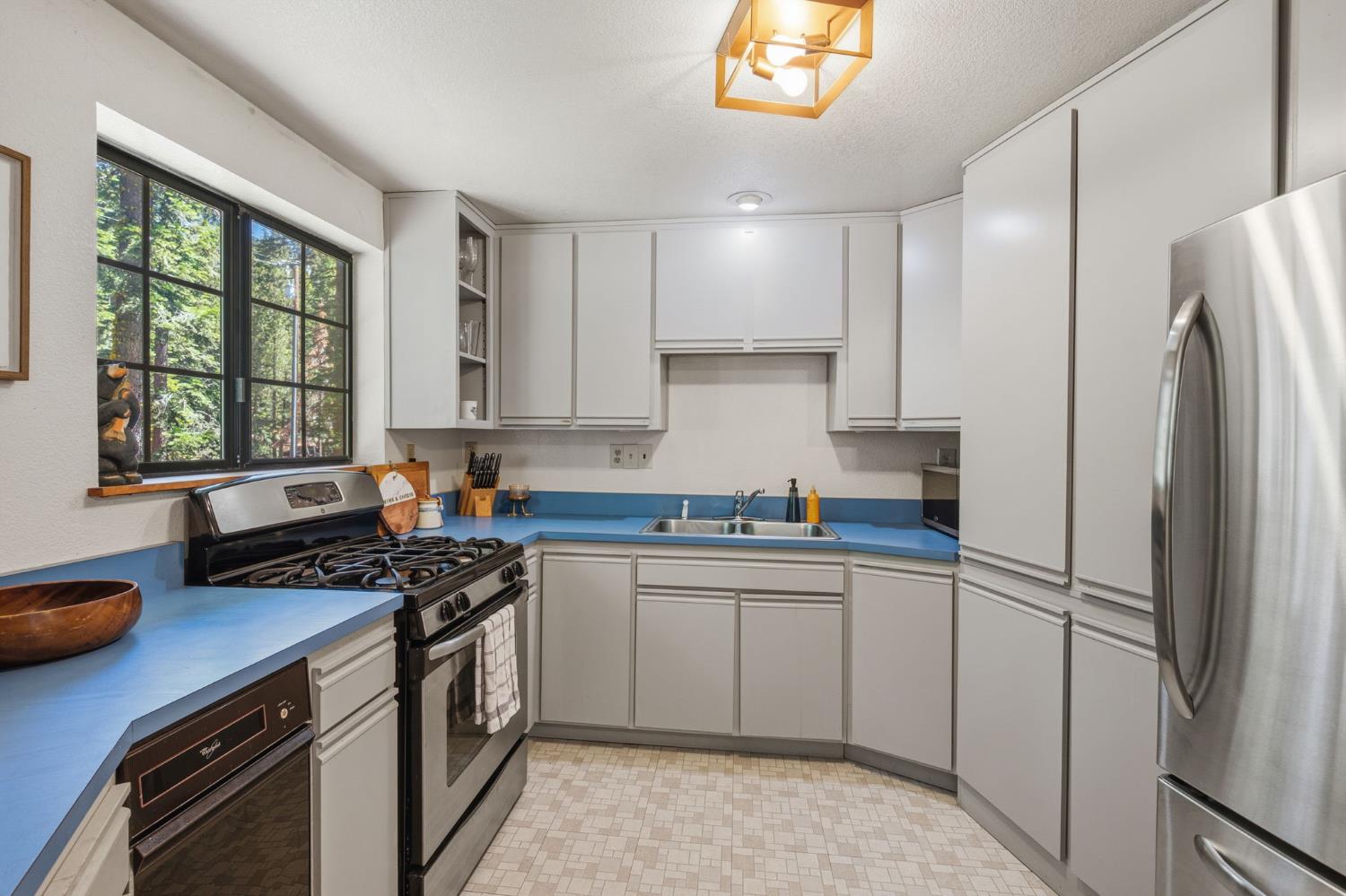 1434 Skyline Drive