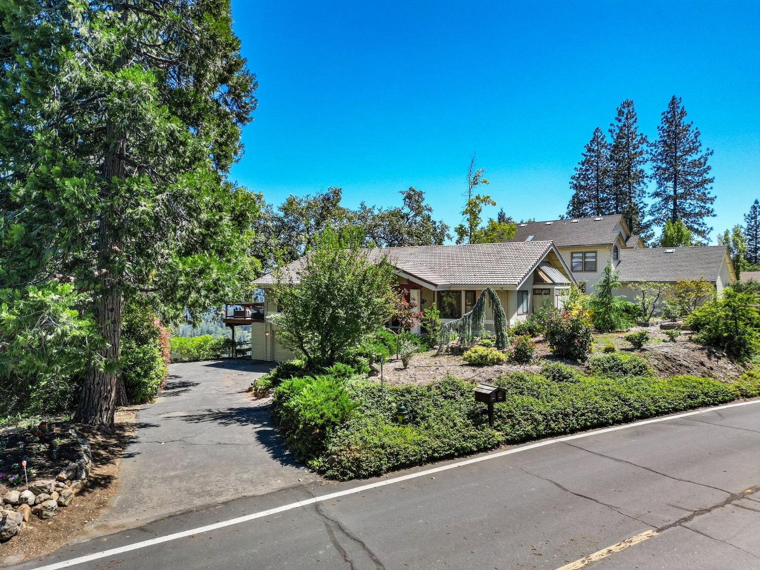 1051 Sandalwood Drive