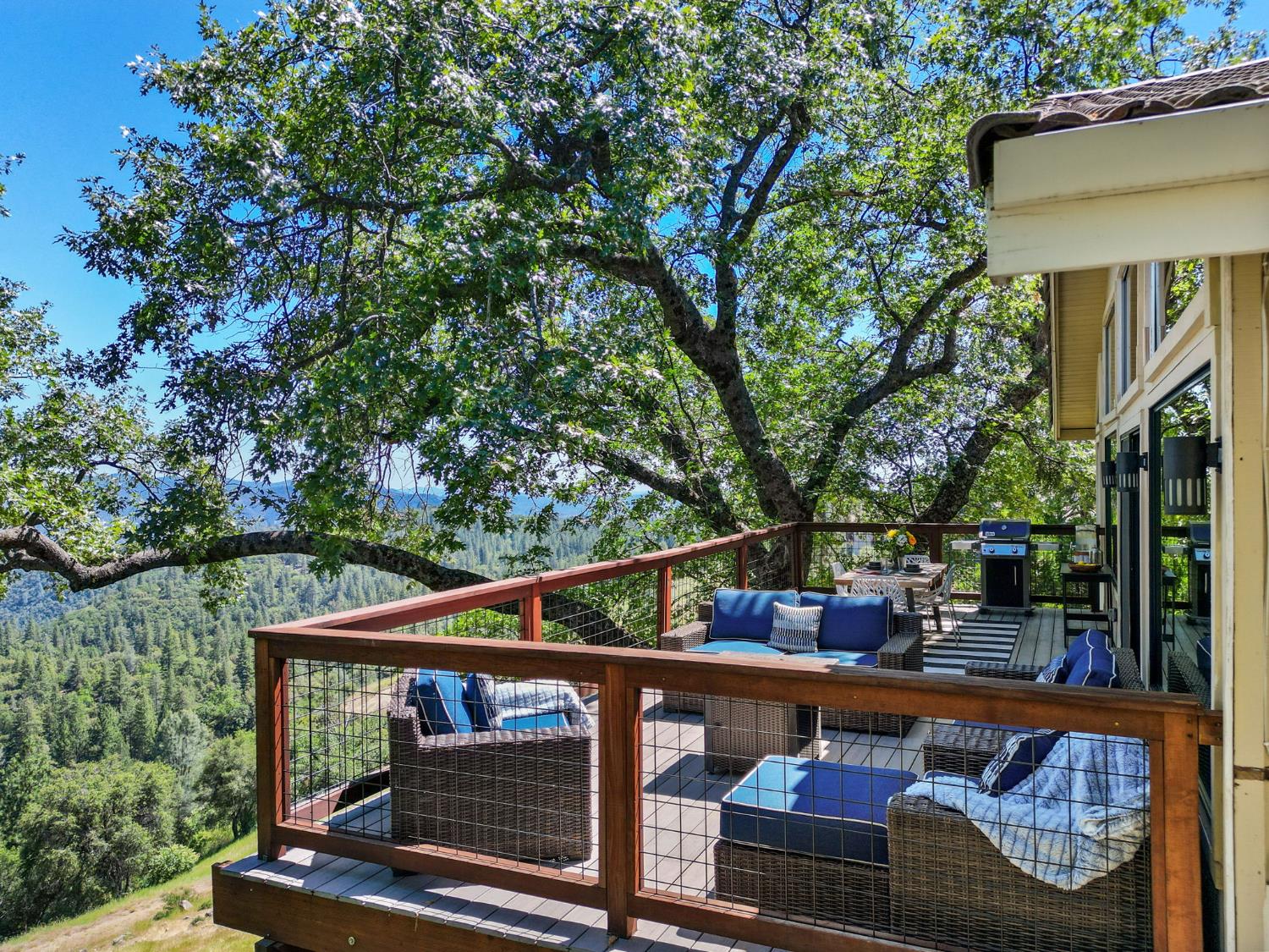 1051 Sandalwood Drive