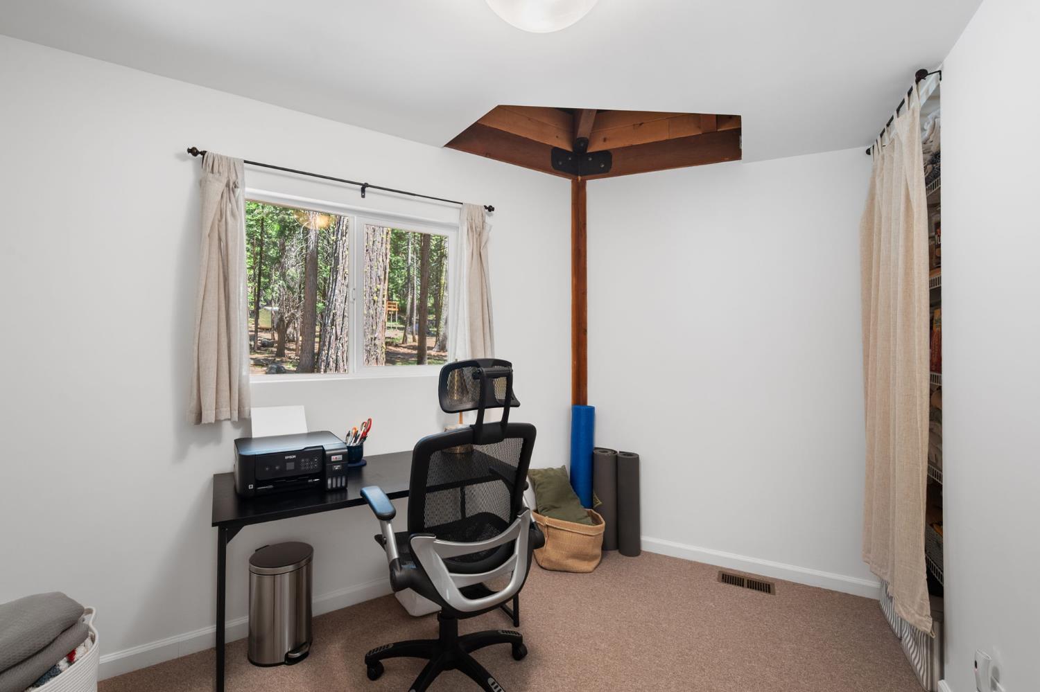5004 Hokan Circle