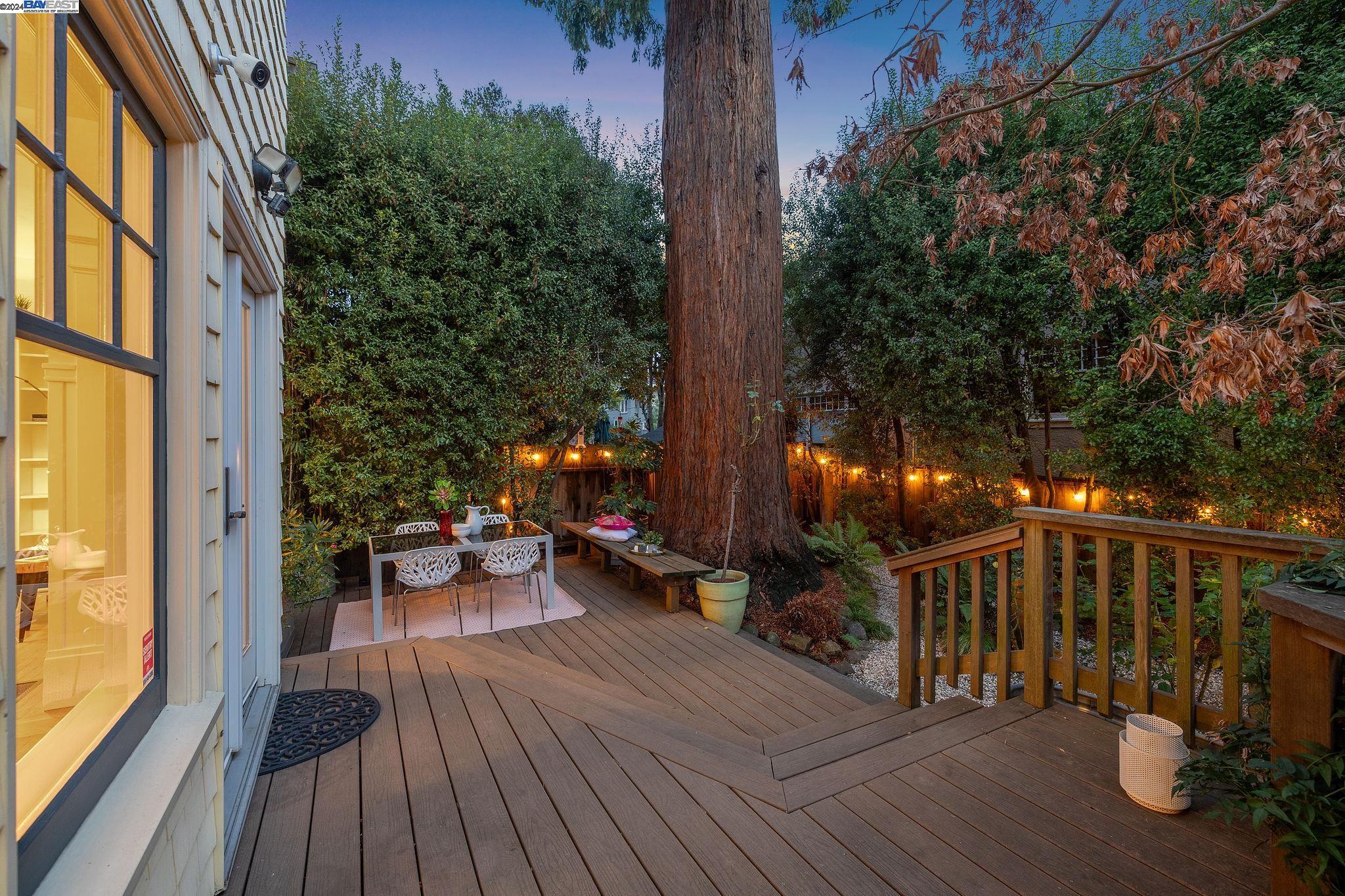 2612 WOOLSEY STREET
