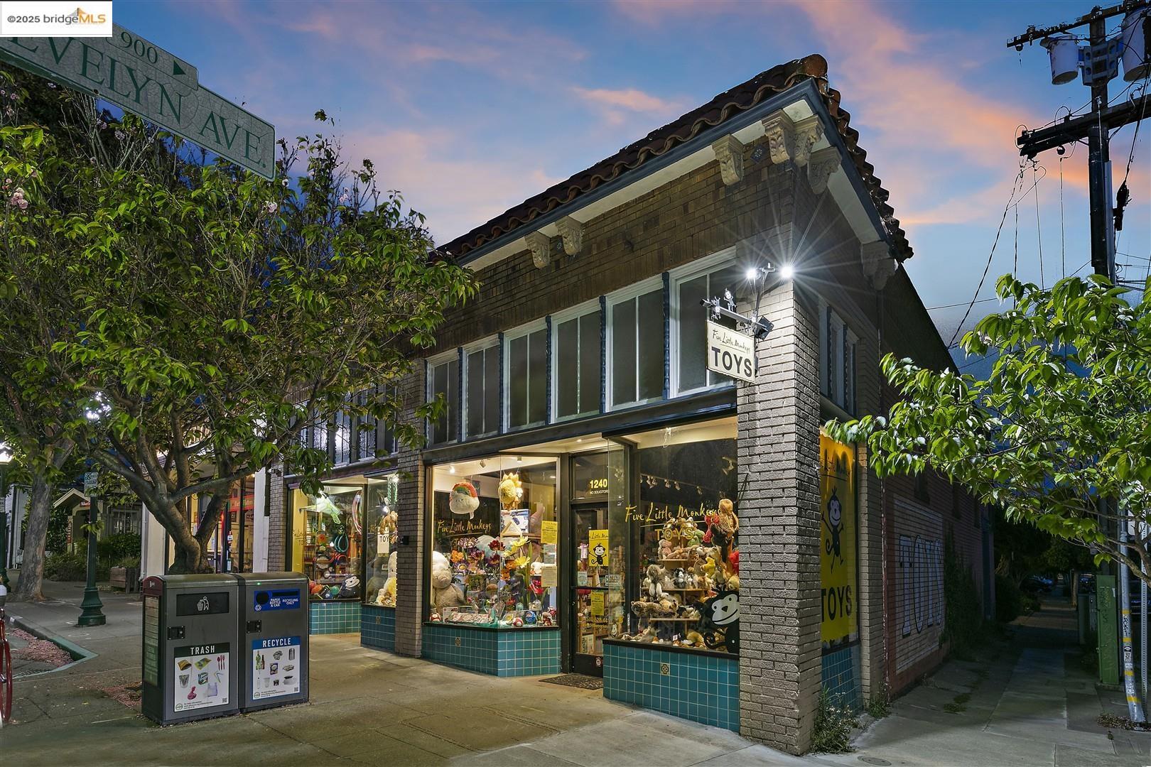 1081 Neilson St