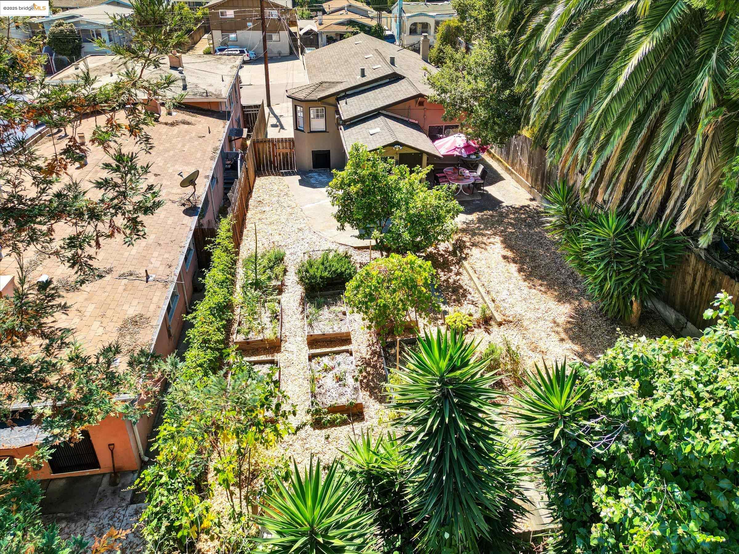 2958 Georgia St