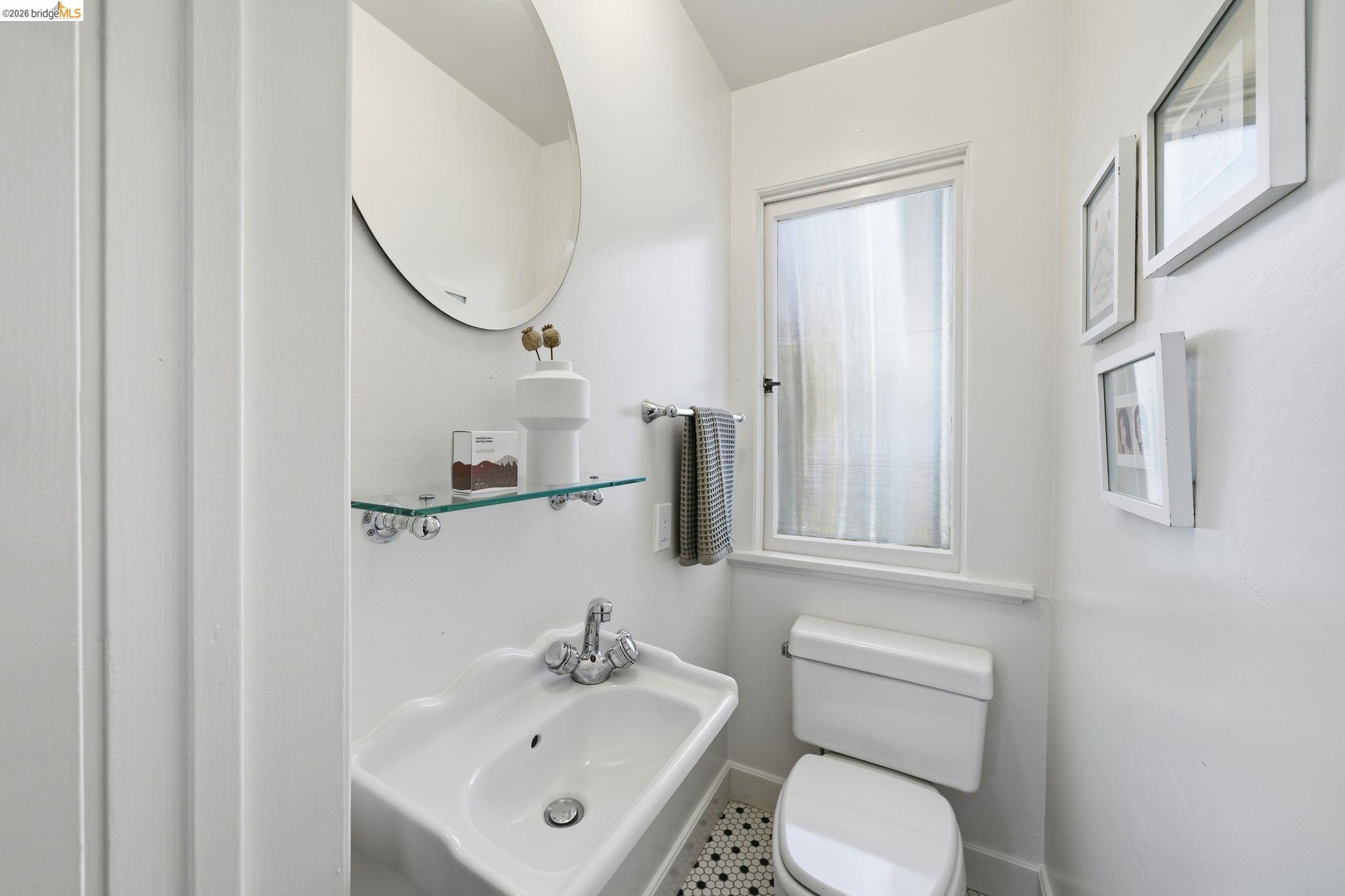 2401 Carleton Street