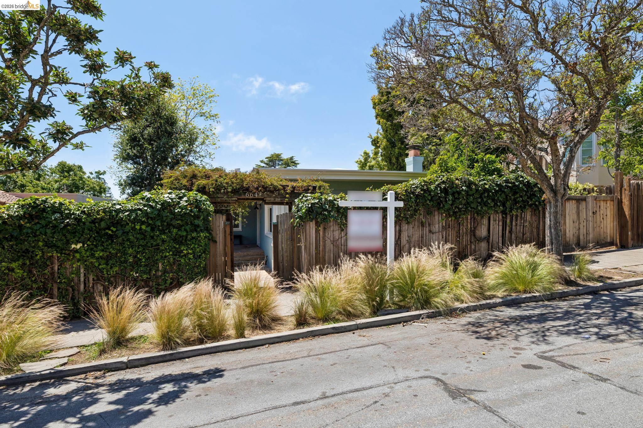 664 Vincente Ave