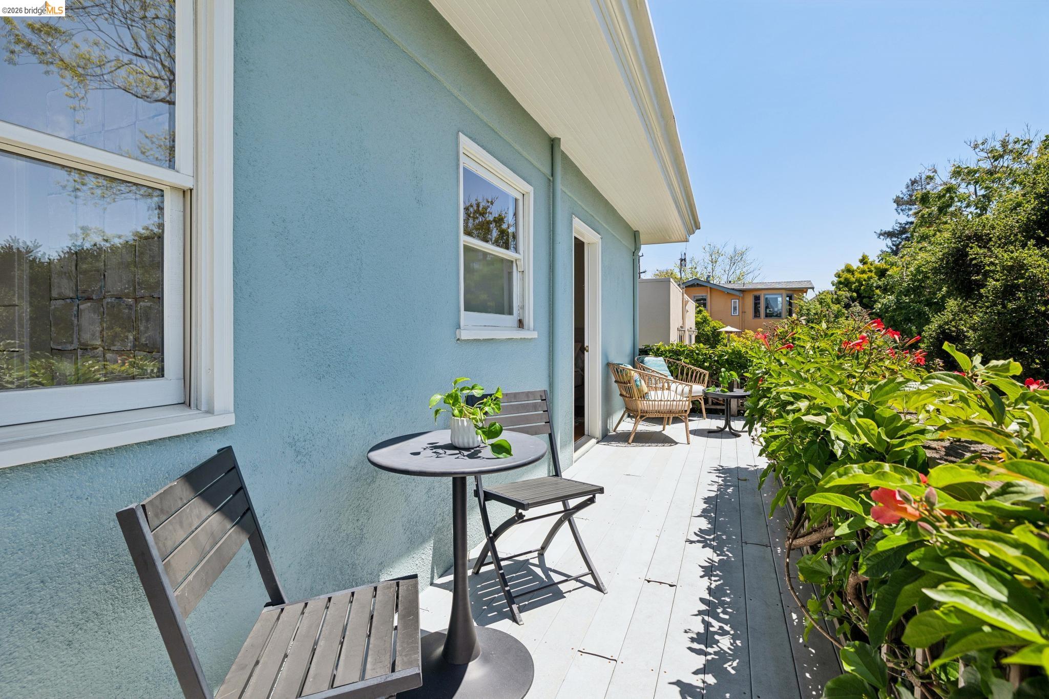 664 Vincente Ave
