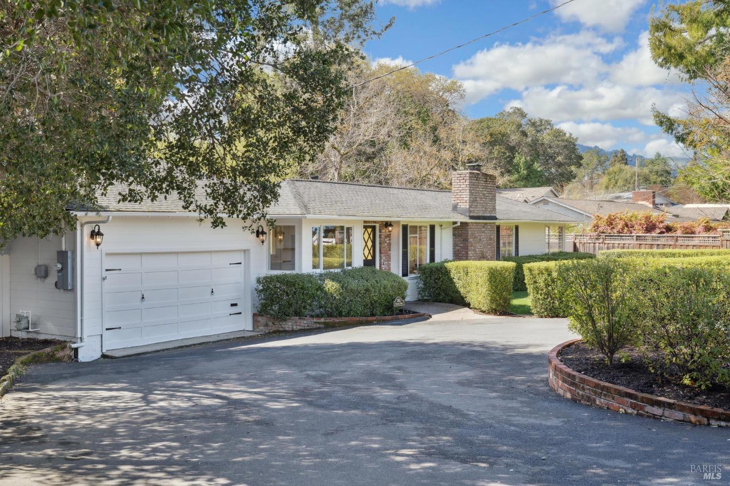 2183 Vineyard Road